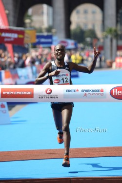 Gilbert Kirwa gewinnt den Wien-Marathon. © www.photorun.net