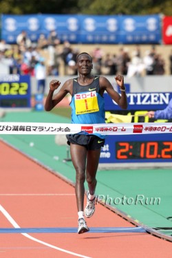 Paul Tergat gewinnt in Japan zum ersten Mal seit 2005 einen Marathon. © www.photorun.net