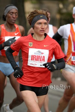 Irina Mikitenko rennt durch das eiskalte Chicago. © www.photorun.net