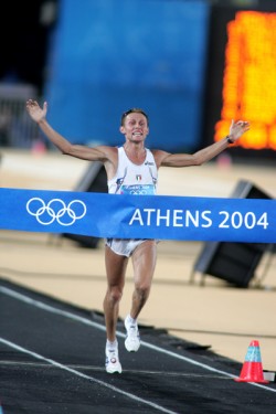 Stefano Baldini, hier bei seinem Olympiasieg in Athen 2004, wird bei den Europameisterschaften wieder an den Start gehen. © www.photorun.net