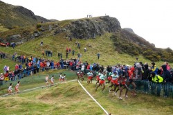 Anspruchsvoll ist das Crossrennen im Holyrood Park von Edinburgh. © www.photorun.net