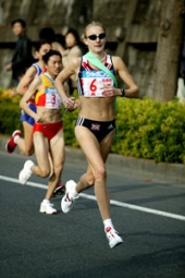 Paula Radcliffe läuft für Großbritannien in Chiba.