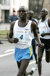 Evans Cheruiyot bei einem seiner Rennen im Frühjahr. © Victor Sailer