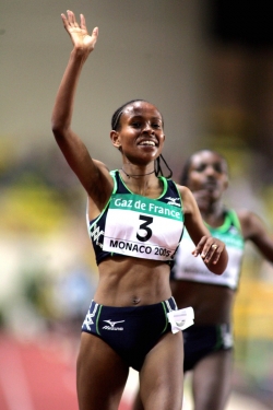 Meseret Defar hat in Stuttgart den 3.000-m-Hallen-Weltrekord gebrochen.© www.photorun.net