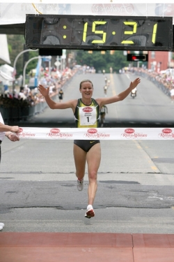 Benita Johnson gewinnt den Freihofer's Run for Women. © www.photorun.net