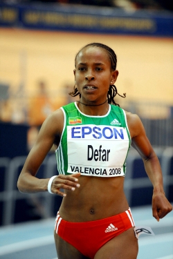 Meseret Defar auf dem Weg zum Sieg in Valencia.© photorun.net