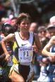 Boston-Marathon 1997: Uta geht als Vierte ins Ziel. © Victor Sailer