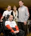 Dick und Rick Hoyt, Uta sowie Jim Boyle, Präsident der John Hancock Insurance Group, am Abend vor dem Boston Marathon 2008. © Zur Verfügung gestellt von Team Hoyt