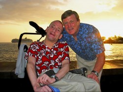 Dick und Rick in Hawaii – das legendäre Team bestreitet seit vier Jahrzehnten Wettkämpfe. © Zur Verfügung gestellt von Team Hoyt
