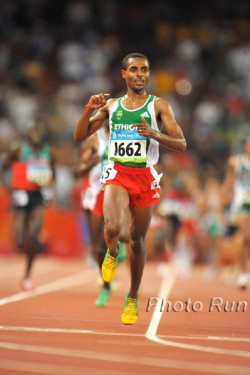 Kann Kenenisa Bekele, hier zu sehen bei den Olympischen Spielen 2008, noch einmal ganz nach vorne laufen? © www.PhotoRun.net