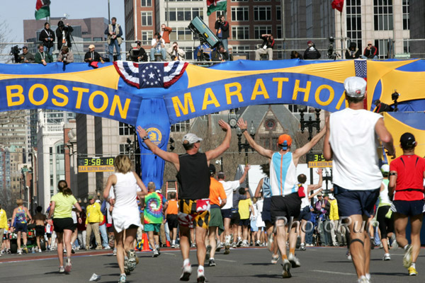 Robert Cheruiyot und Rita Jeptoo gewinnen 110. Boston-Marathon