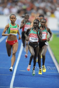 Vivian Cheruiyot besiegte im 5.000-m-Finale die Titelverteidigerin Meseret Defar (links). © www.photorun.net