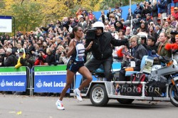 Derartu Tulu gewinnt das Frauenrennen. © www.photorun.net