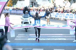 Duncan Kibet wurde in Rotterdam zum zweitschnellsten Marathonläufer aller Zeiten. © www.photorun.net