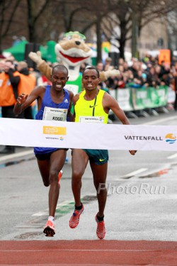 Birhanu Legese finished one second ahead of David Kogei (left). © www.PhotoRun.net