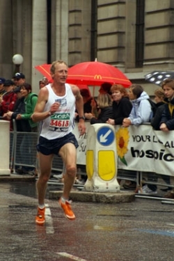 Nicky Martin beim London-Marathon. © zur Verfügung gestellt von Nicky Martin