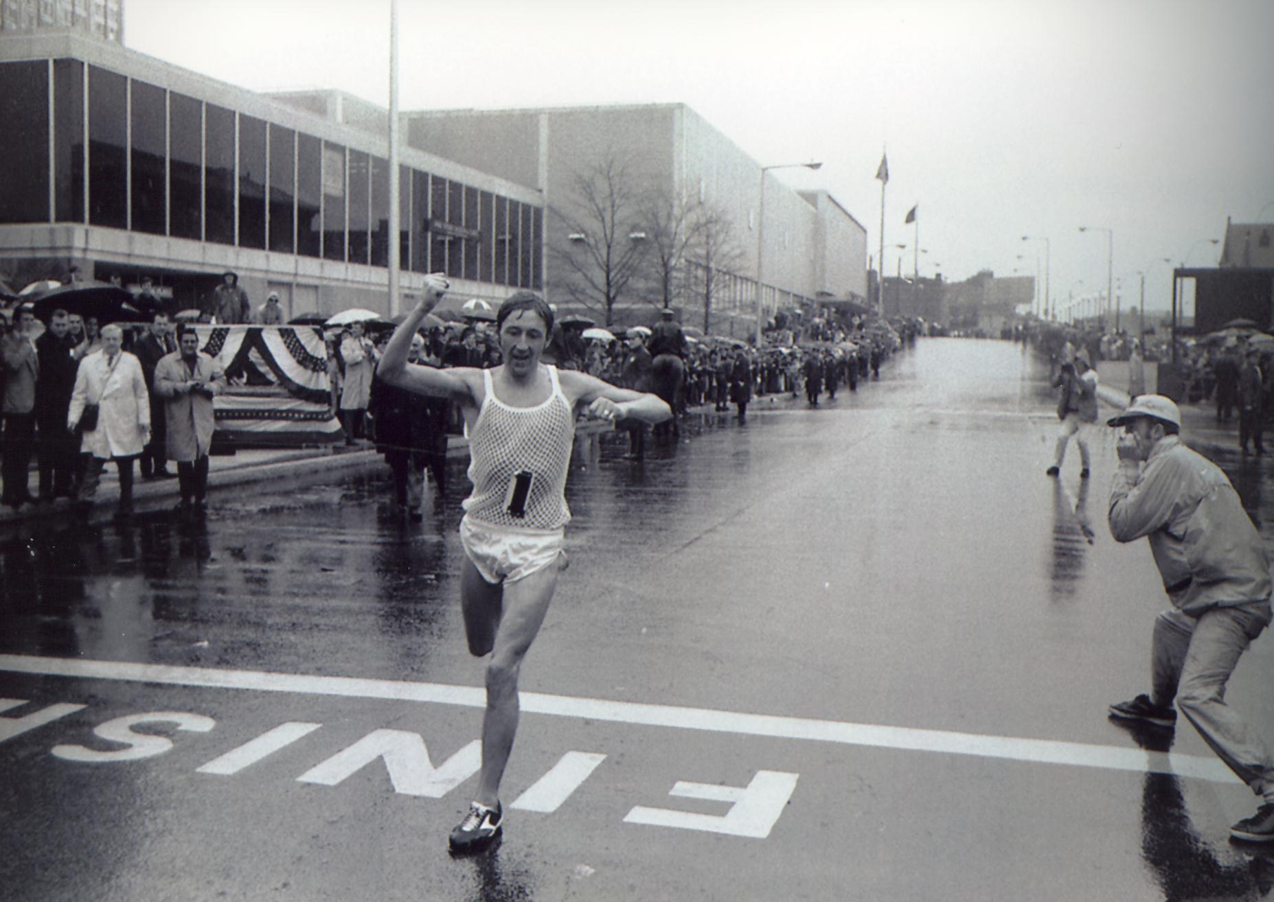 Eine Reise in die Vergangenheit mit der BostonMarathonLegende Ron