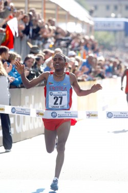 Zersenay Tadese ist zum dritten Mal in Folge Halbmarathon-Weltmeister. © www.photorun.net 