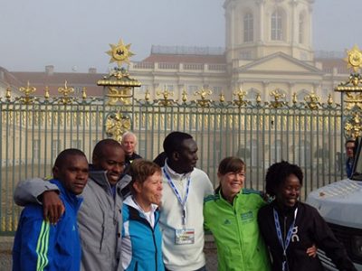 Ronaldo Da Costa, Patrick Makau, Christa Vahlensieck, Paul Tergat, Uta und Tegla Loroupe während des Marathon-Wochenendes 2013 in Berlin. © Take The Magic Step