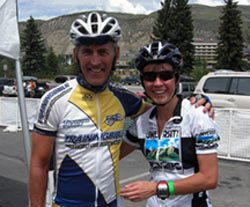 Joe Friel zusammen mit Uta beim Colorado River Ride 2008, der größten Spendenaktion für SOS Outreach. © privat