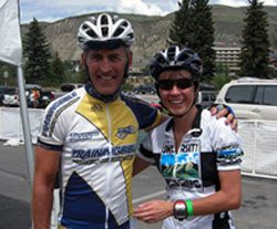Joe Friel zusammen mit Uta beim Colorado River Ride 2008, der größten Spendenaktion für SOS Outreach. © privat