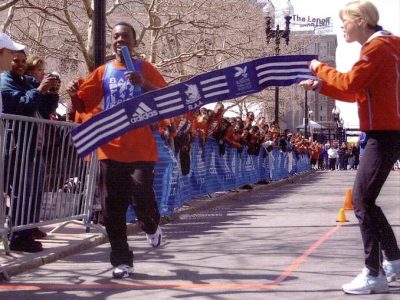 Uta beim Kids Run des Boston-Marathons 2005. © Jim Davis